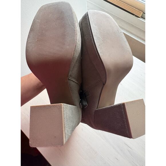 Blondo Women's Rozalie Waterproof Ankle Boot size 5.5 - Picture 3 of 12